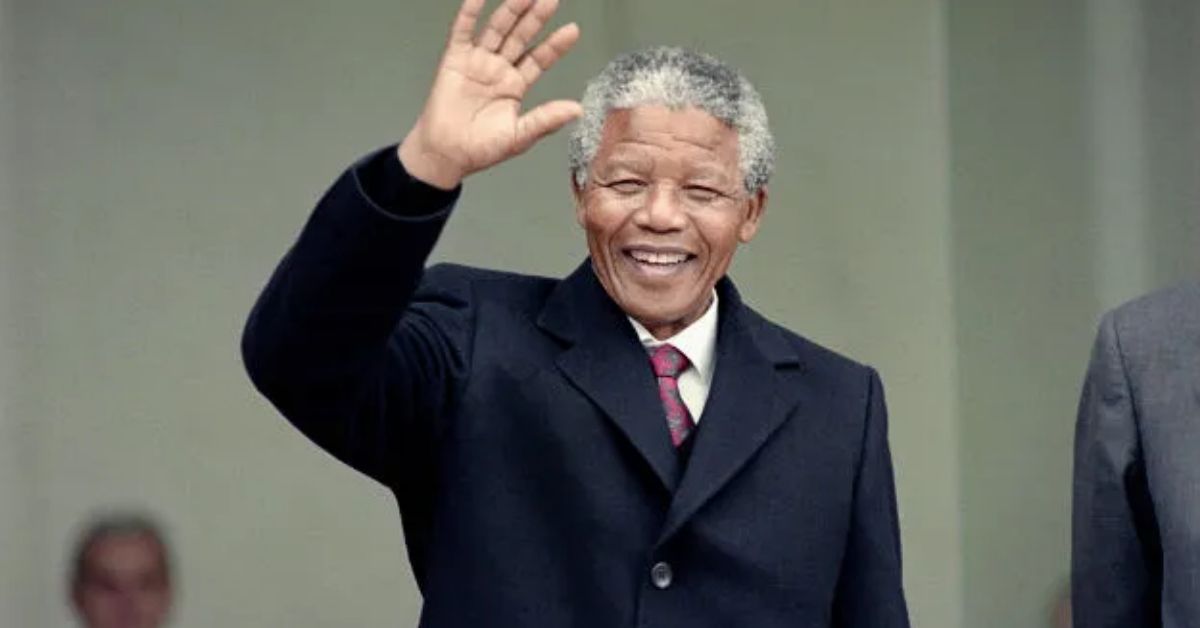 Nelson Mandela Hindi Biography